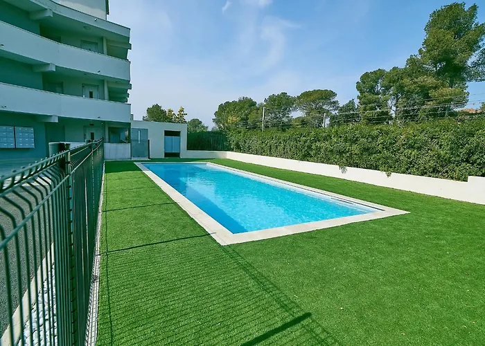 Le Boreal-1 By Interhome Daire Saint-Raphaël